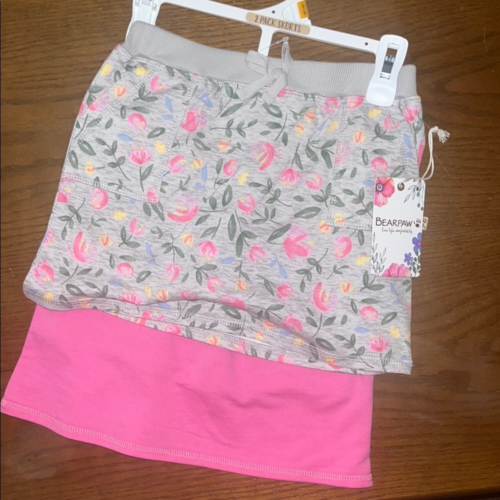Bearpaw Floral and Pink Skorts